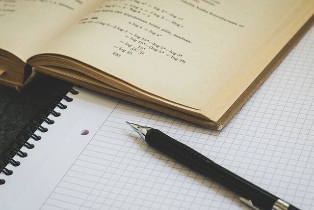 Modelo curricular y teorías de mayor impacto en la educación